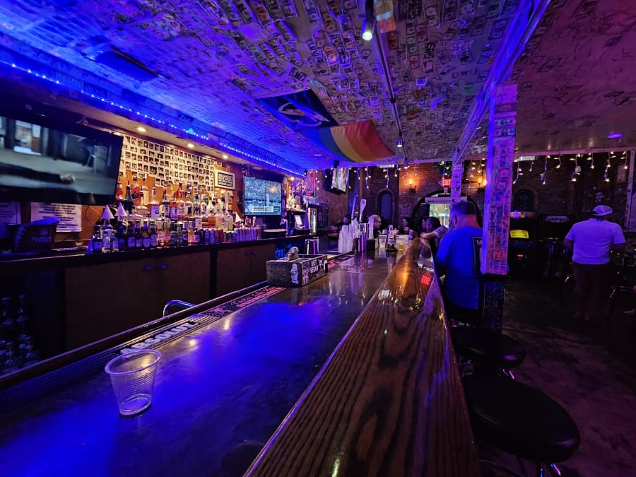 Pelican Pub – photo 1